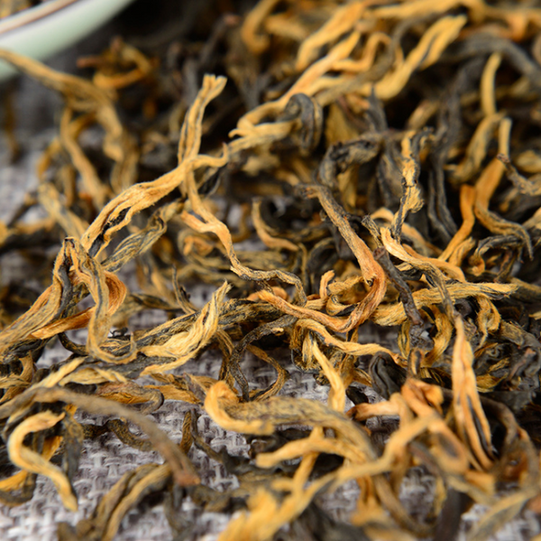 500g Yunnan Fengqing Dian Hong Tea One Leaf Curved Strips Kung Fu Black Tea