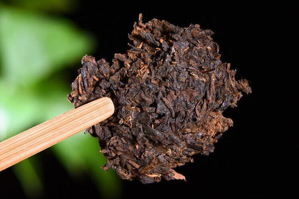 Yiqingyuan Pu'er Tea Ripe Tea Seal Yellow Brown 357g Pu'er Tea Cake