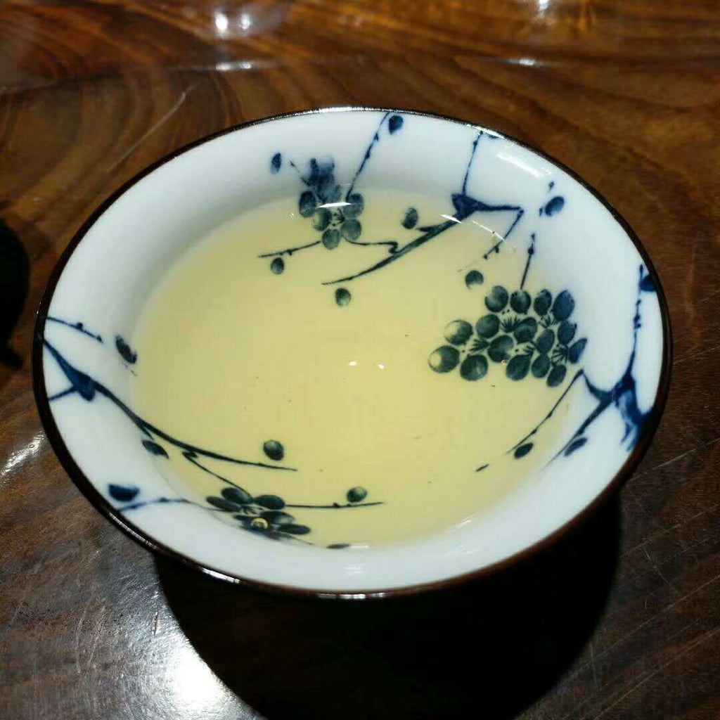 Yunnan Pu'er Tea Cake First Spring High Altitude Seven Cake Raw Tea 357g/12.59oz