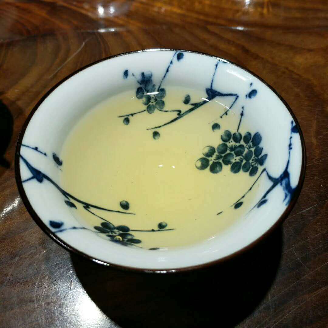 Yunnan Pu'er Tea Cake First Spring High Altitude Seven Cake Raw Tea 357g/12.59oz
