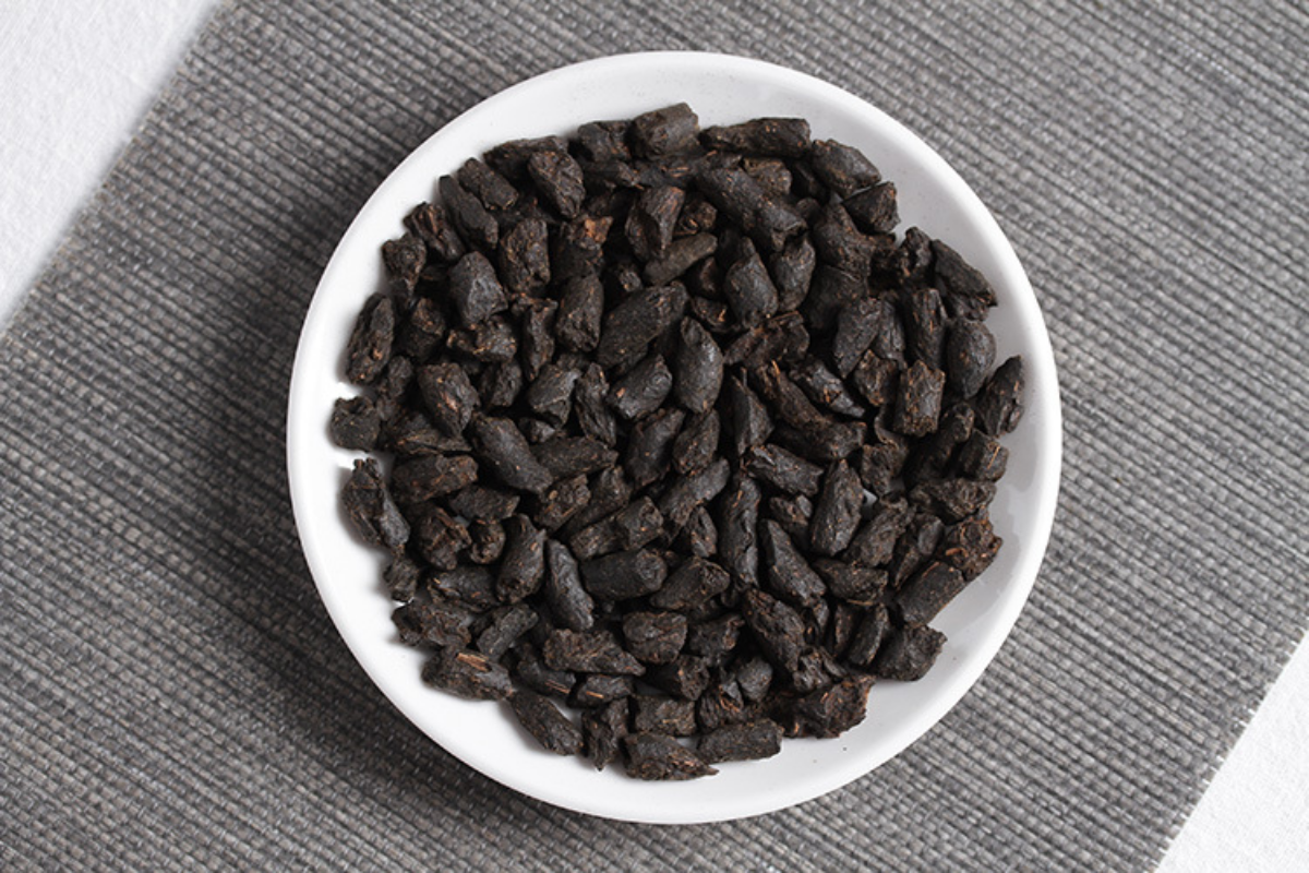 500g/Tin Yunnan Pu'er Tea Menghai Ripe Tea Jujube Tea Fossil Crushed Silver