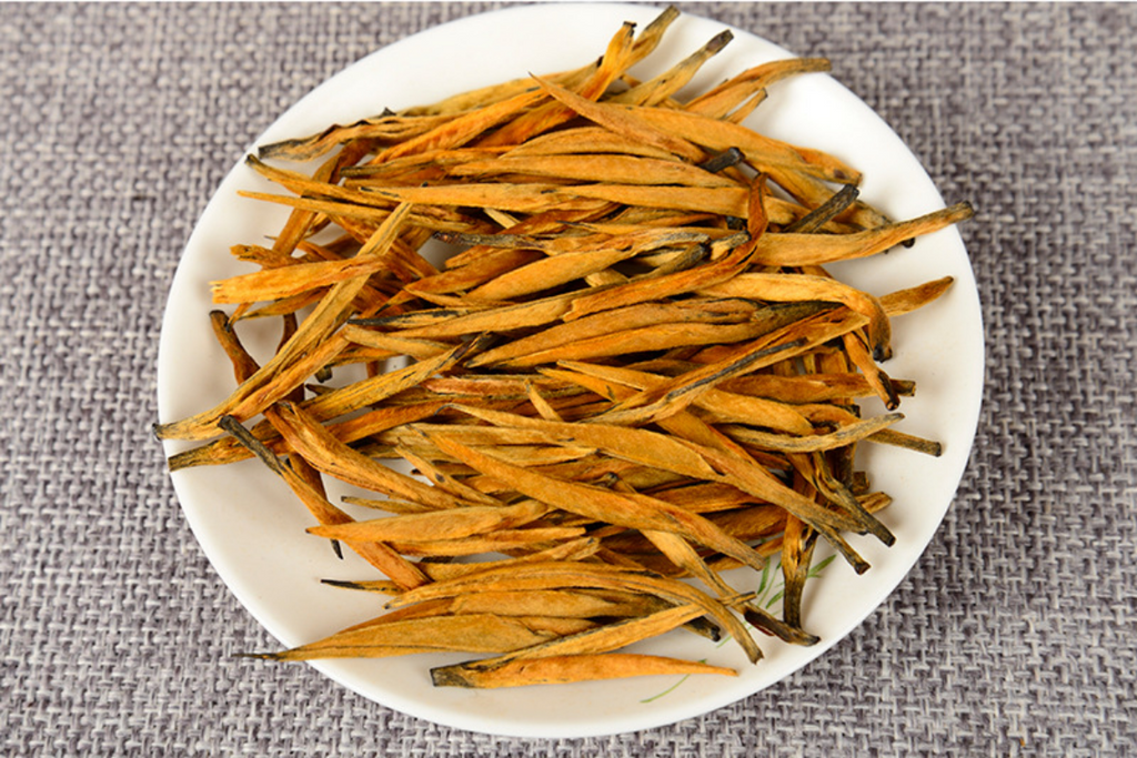 500G Yunnan Fengqing black tea gold needle black tea whole bud straight strip