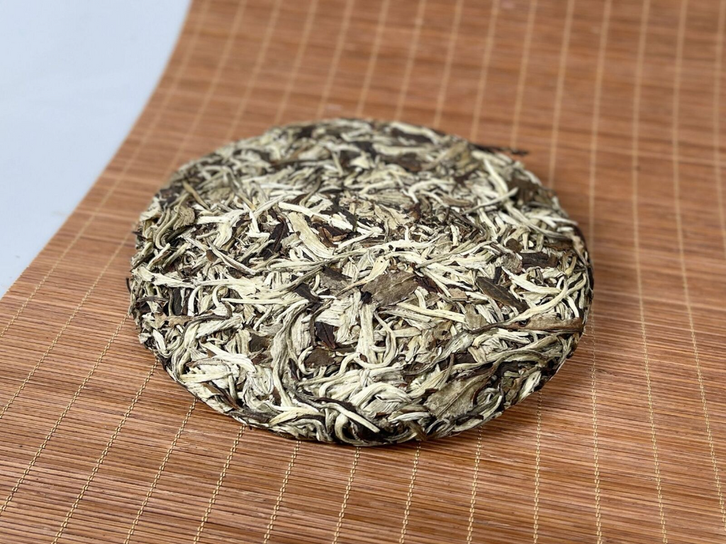 Yunnan Moonlight White Tea Cake White Pfingstrose 357g