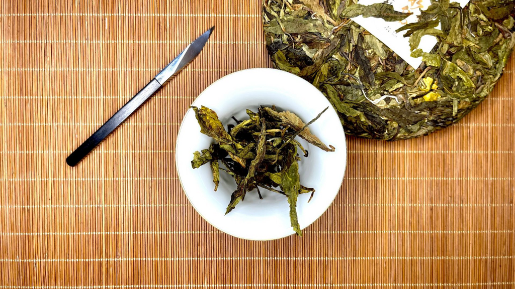 357g Yunnan Pu'er tea cake seven seeds cake tea Iceland gold leaf pure raw tea