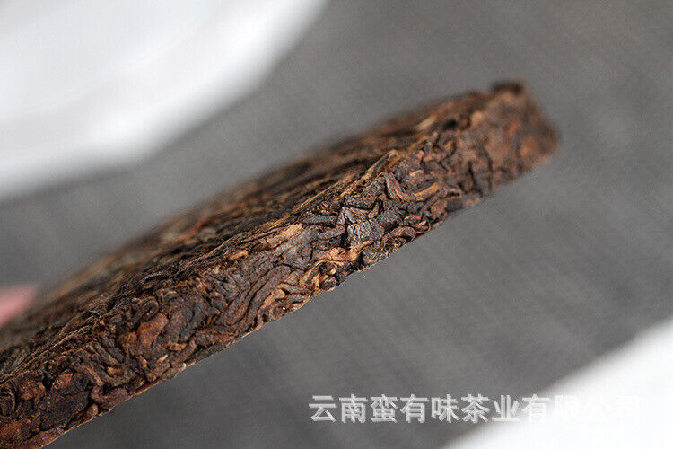 Yunnan Pu'er Tea Big Tree Old Tree Tea 100g Brown Ripe Cake (Chong)