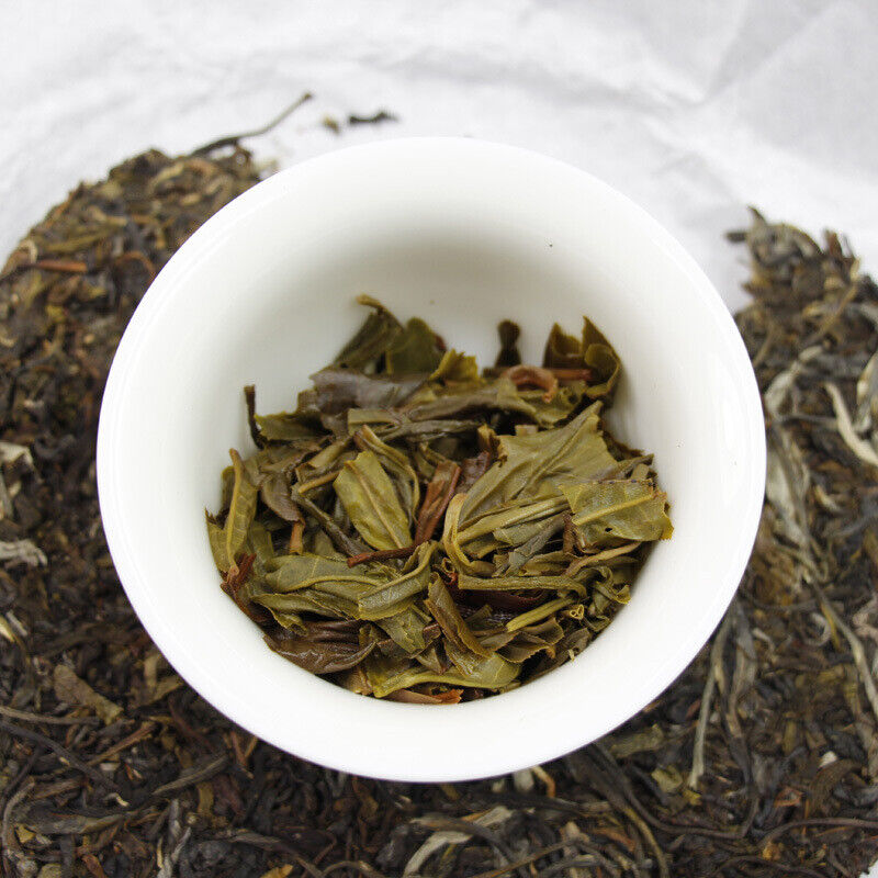 Thé Pu'er Cake du Yunnan 357g thé cru Pu'er Bingchun Yiwu Menghai Xigui