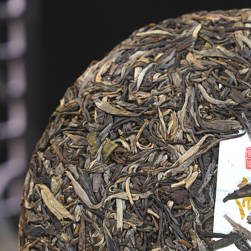 Yiwu Early Spring Golden Phoenix Tea Flower Fragrance Pu'er Tea Cake Tea 357g