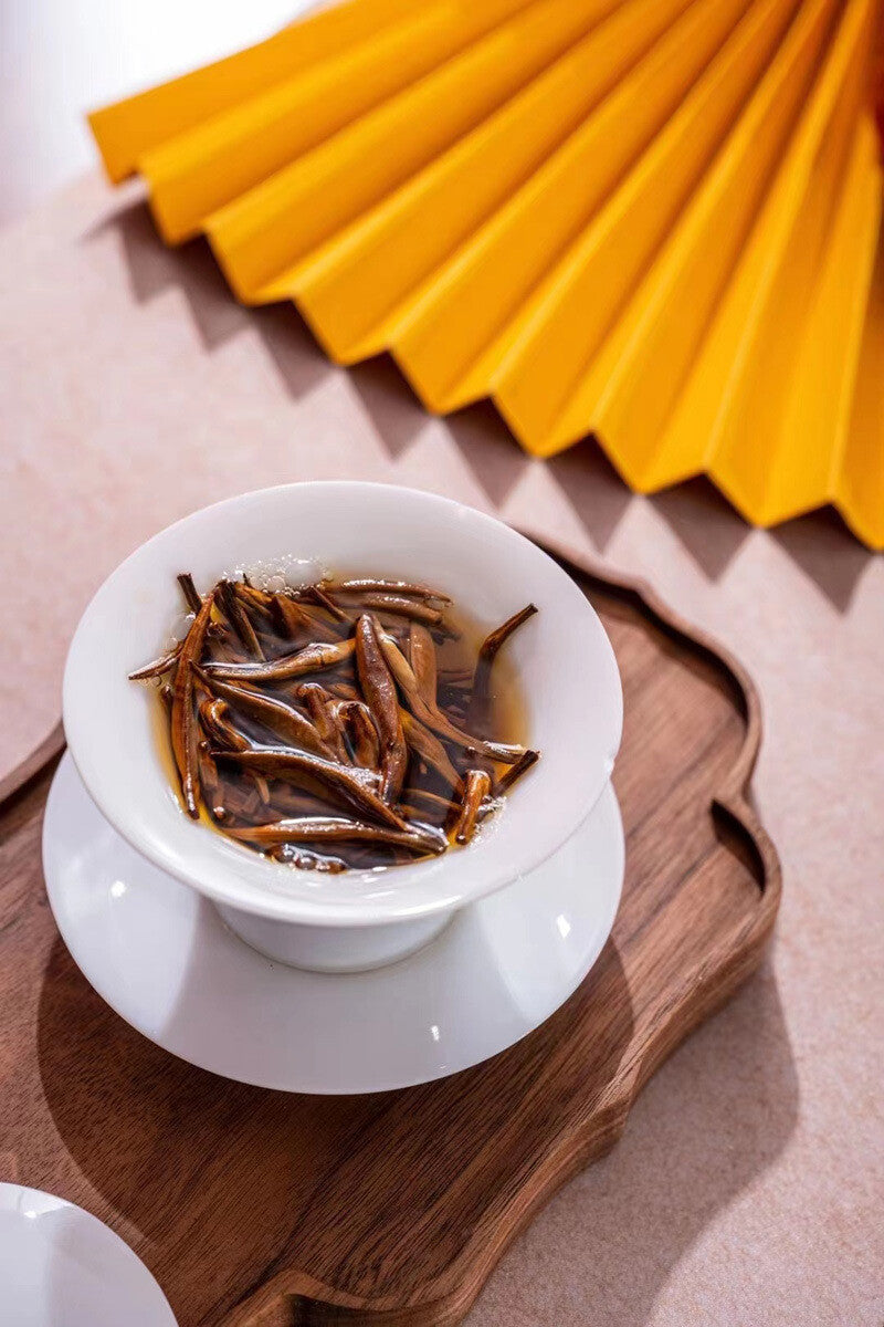 Yunnan Dian Hong Tea Fengqing Big Golden Needle Golden Hair Needle 250g
