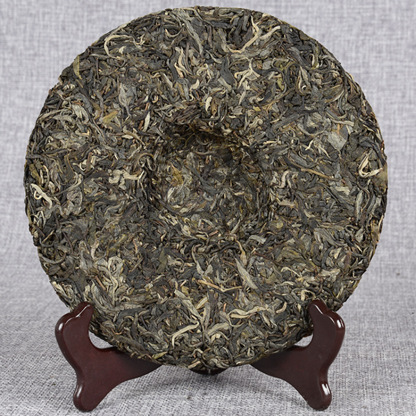 Spring Green Tea Icelandic Ancient Tree Tea 357g Yunnan Pu'er Tea Early
