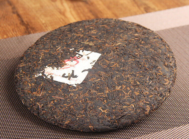 Long Yuan No. Pu'er Ripe Tea Cake Ancient Tree Yunnan Seven Seeds Cake 380g/cake