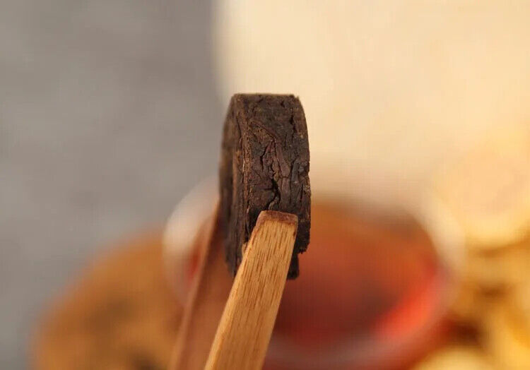 Mellow and Fragrance Yunnan Shu Puer Small Tea Cake 500g Golden Buds Cha Bing