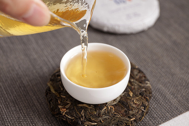 100g Small Iceland Puerh Raw Tea Large Old Tree Tea Cake Yunnan Puerh Tea