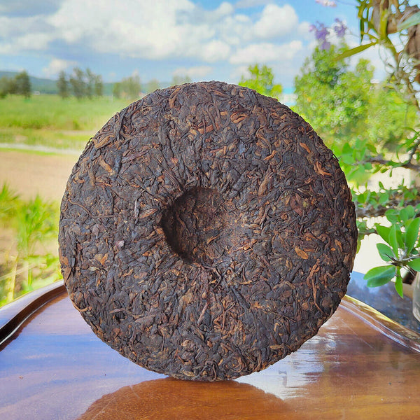 Ripe Puerh Tea Yunnan Aged Ripe Puerh Yiwu Old Tree Tea Cake Hong Jin Yin