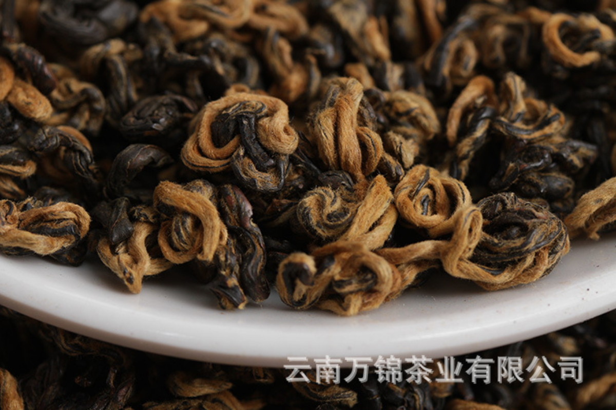 500g Yunnan Fengqing early spring Yunnan black tea honey fragrance red conch
