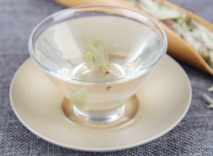 Yunnan Raw Tea Leaves White Buds Spring Tea Raw White Bud Spores Pu'er Raw Tea