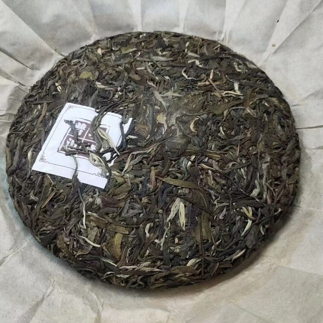Yunnan Mengku Icelandic Ancient Tree Puerh Tea 357g Raw Tea Cake Pu'er Tea