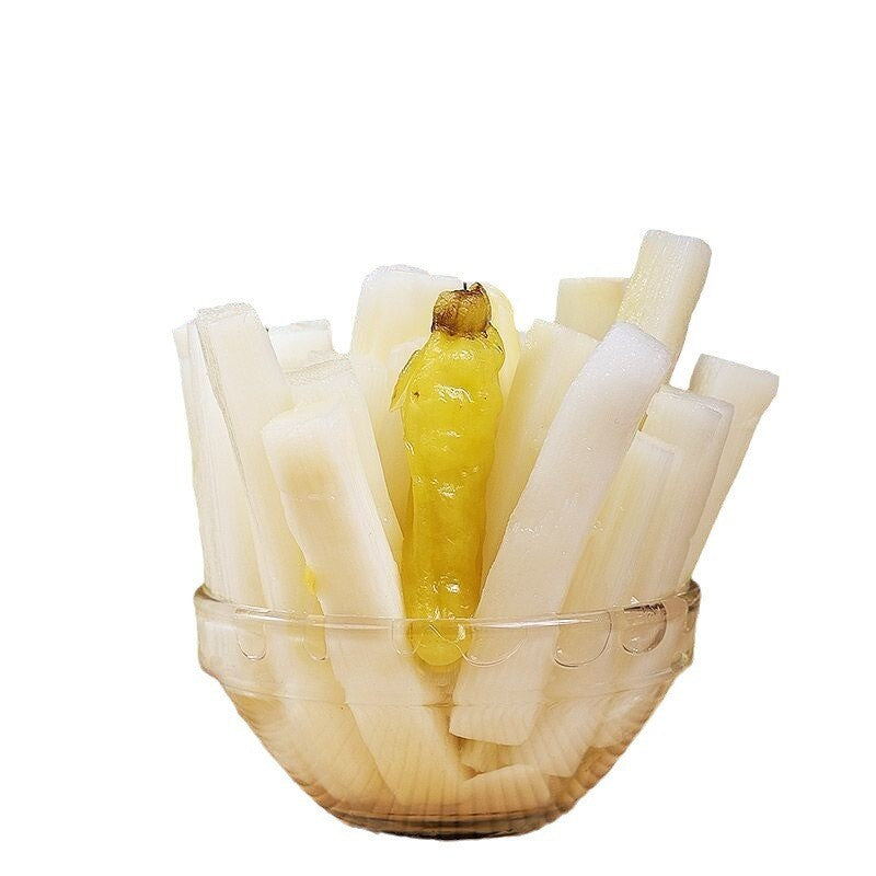 Spicy Bamboo Shoot Snack with Peanuts & Seaweed – Sichuan Style Treat Main image