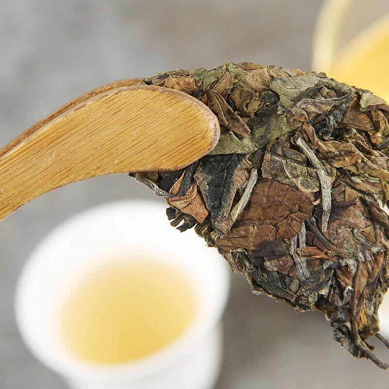 100gChinese White Tea Cake from Natural Ancient Tree Xiao Bai Tian High Mountain