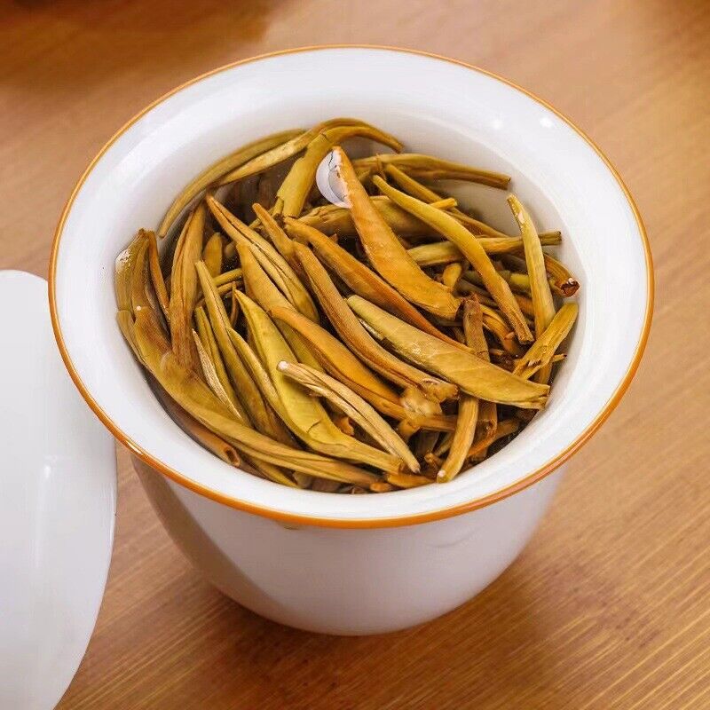 357g Yunnan Baihao Yinzhen white tea cake moonlight white tea leaves whole buds