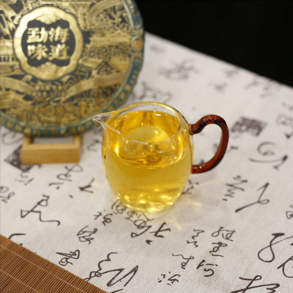 357g Old Banzhang Yunnan Pu'er Tea Raw Tea Menghai Flavor Seven Seed Cake