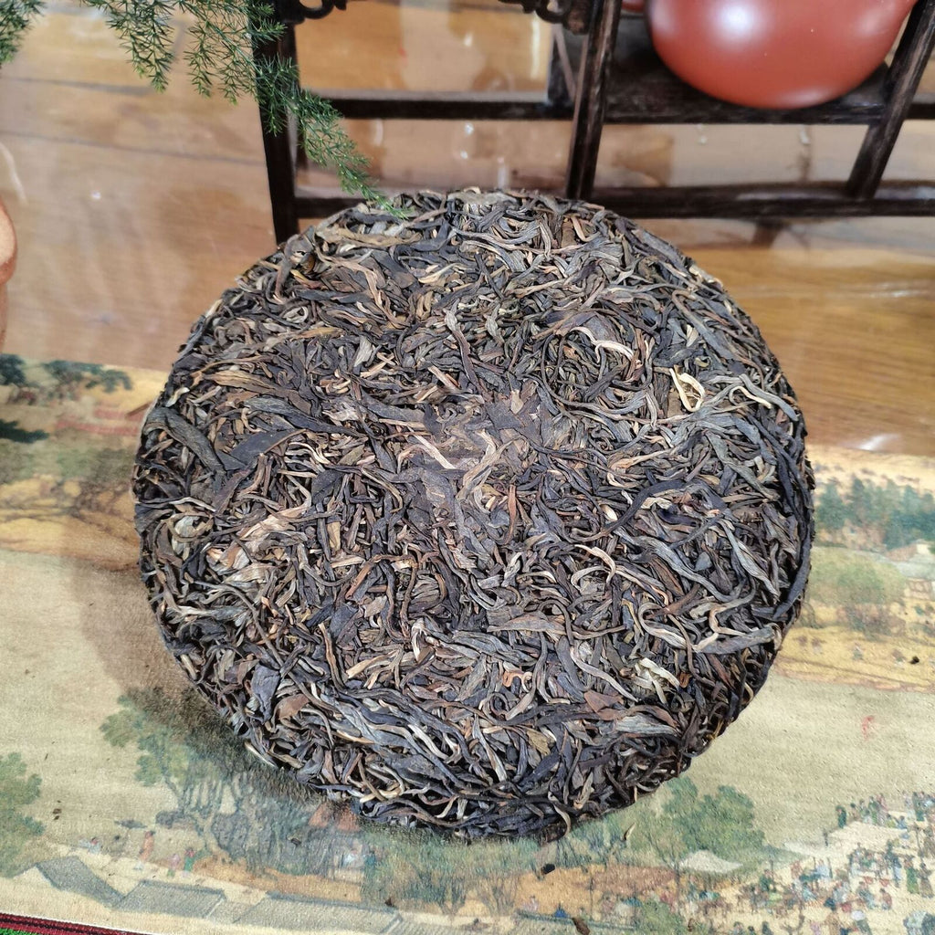 Raw Pu'er Tea Cake Organic Yunnan Pu'er Tea Hand-Pressed 357g