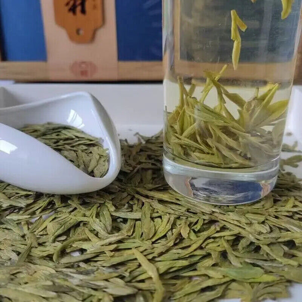 China Hangzhou Longjing Green Tea Leaves High Quality Organic Green Tea 250g