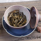 Thé blanc du Yunnan Jinggu Pekoe aiguille d'argent bourgeon de dragon