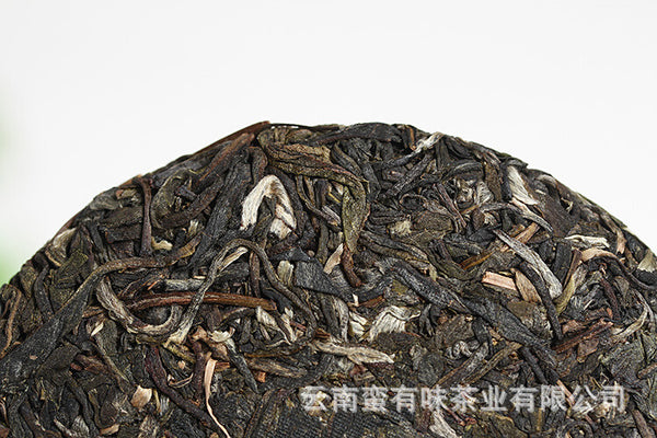2021 Old Tree Tea 100g Daxue Mountain Small Cake Raw Tea Tea Yunnan Puerh Tea