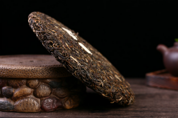 Yunnan Pu'er Tea Le Xing Xiang Changde Seven Cakes Aged Old Tea 357g