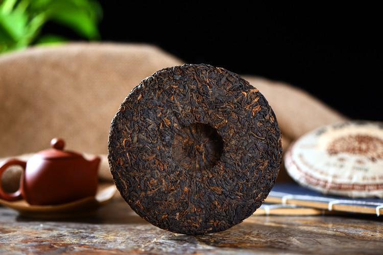 Yunnan Pu'er Ripe Tea Jinmao Gong Pu-Erh Tea Cake Brown Tree Ancient Black Tea