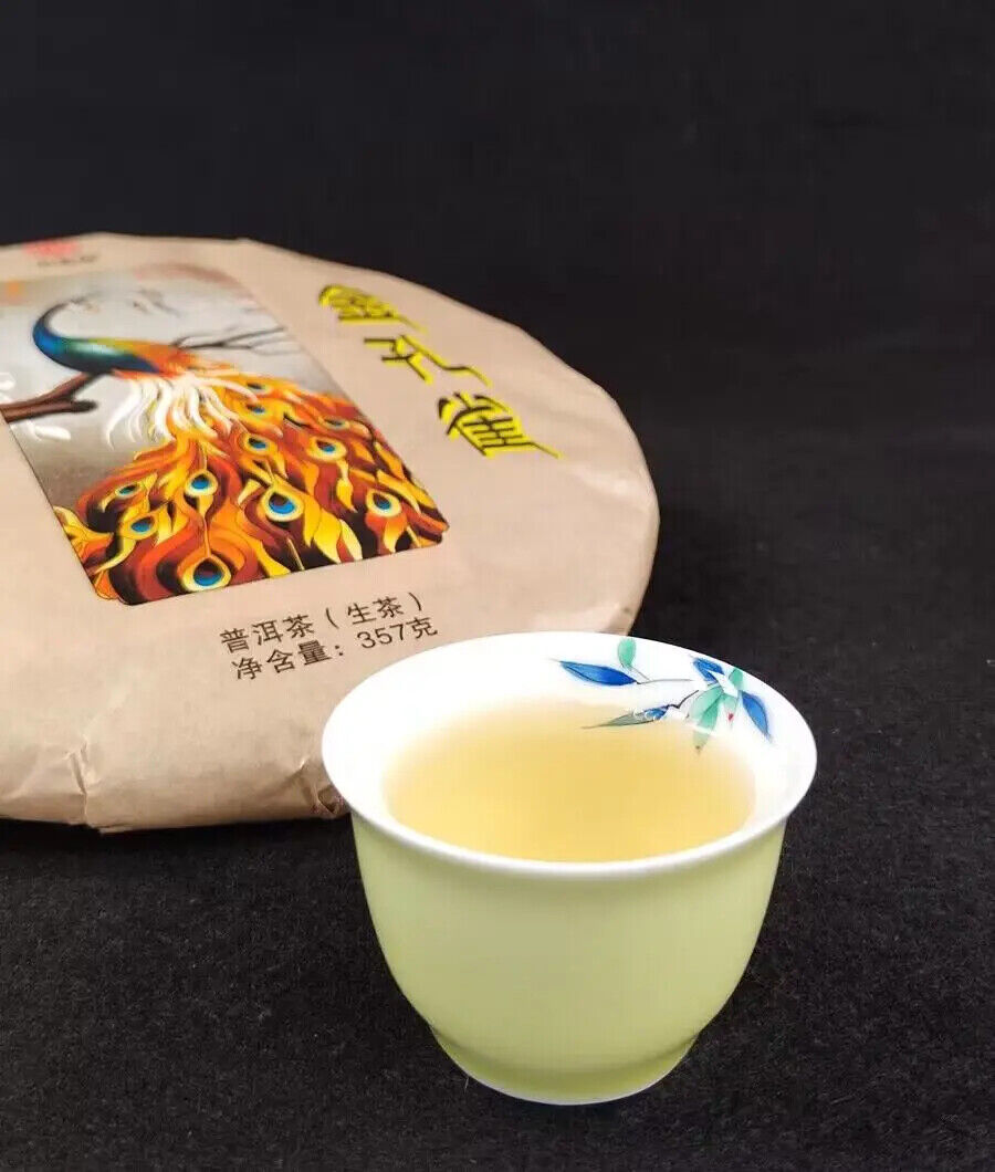 Yunnan Yiwu Peacock Puerh Cake 357g Sheng Puer Tea Compressed Raw Puer Tea Cake