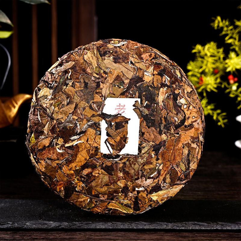 Menghai old cold white tea 357g/12.59oz dew white tea moonlight white tea