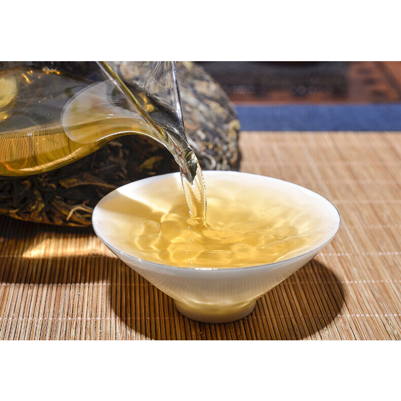 Pu-erh Tea Cake Yiwu Ancient Tree Cha Tea Green Tea Health Care 357g Yunnan