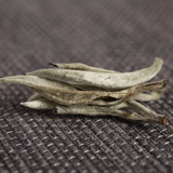 Pu'er raw tea white hair silver needle white hair single bud moonlight white tea