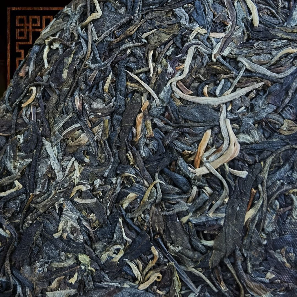 Kunming Pure Dry Storage Xigui Pu'er Tea Tea Leaves Raw Cake Tea 357g/12.59oz