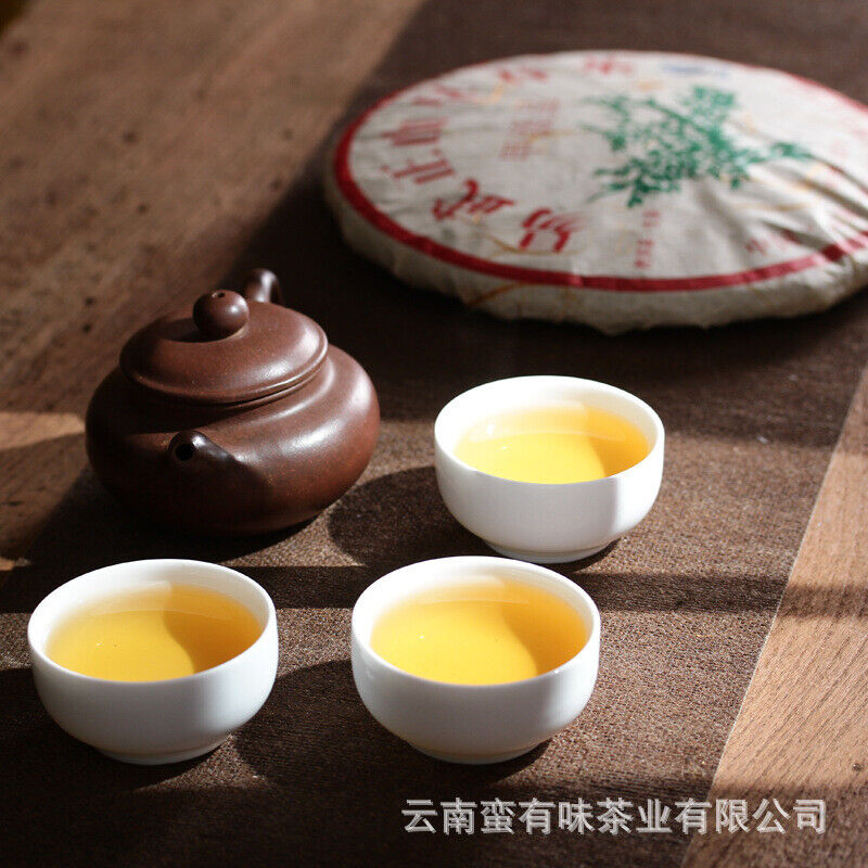 High Quality Yunnan Pu'er Tea Yiwu Raw Tea Cake 357g
