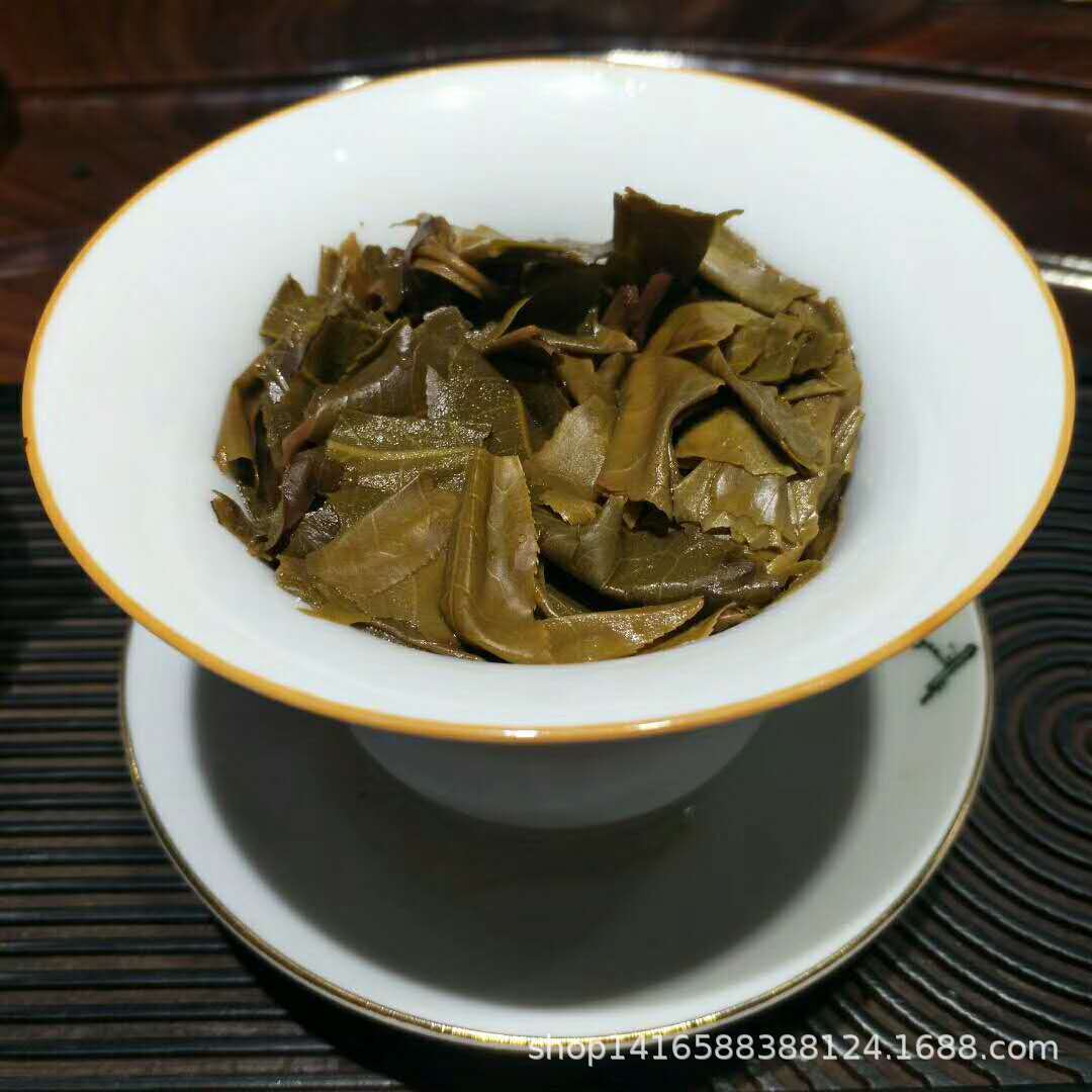 Yunnan Pu'er Tea Cake First Spring High Altitude Seven Cake Raw Tea 357g/12.59oz