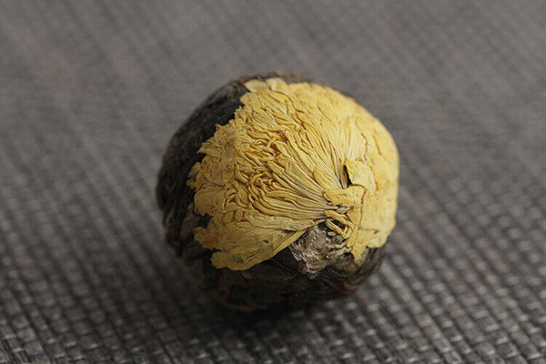 Yunnan Pu-erh Flower Tea Dragon Pearl 18 raw tea 6 flavor combination flower tea