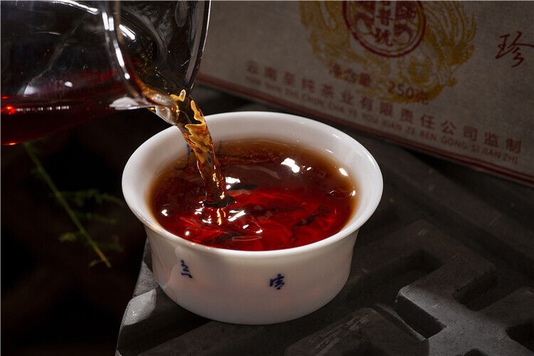 250g Yunnan Pu'er Tea Brick Brown Mountain Arbor Menghai Big Leaf Spring Tea
