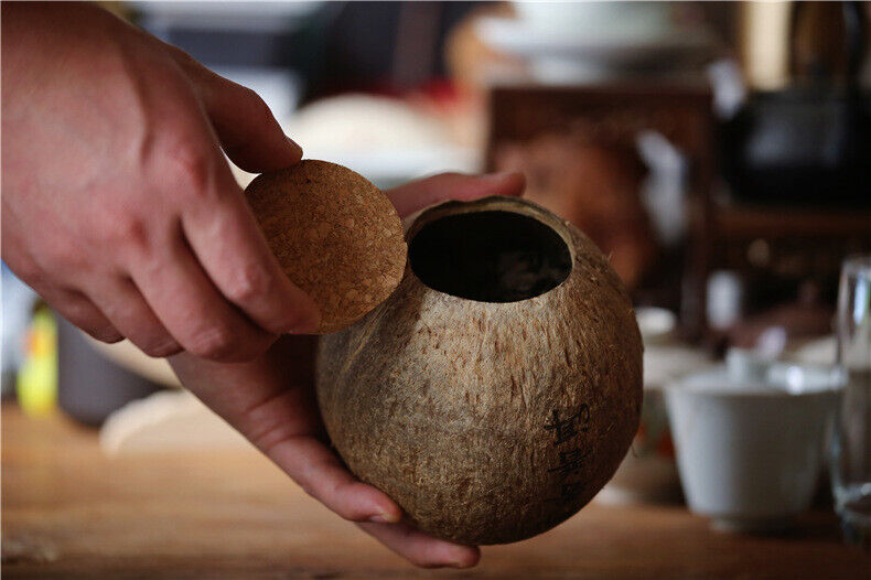 High Quality Yunnan Menghai Pu'er Ripe Tea Pu'er 200g Healthy Drink