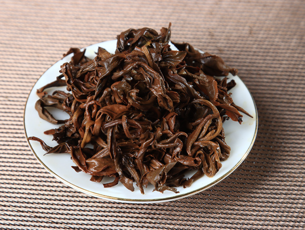 500g Yunnan Ancient Black Tea Golden Silk Golden Snail Fengqing Dian Hong Tea