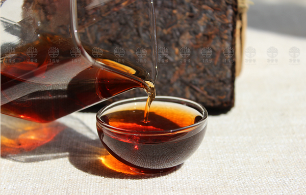 Wholesale 20 Years Old Yunnan Puer Tea 250g Premium Chinese Pu Er Tea Puerh Tea
