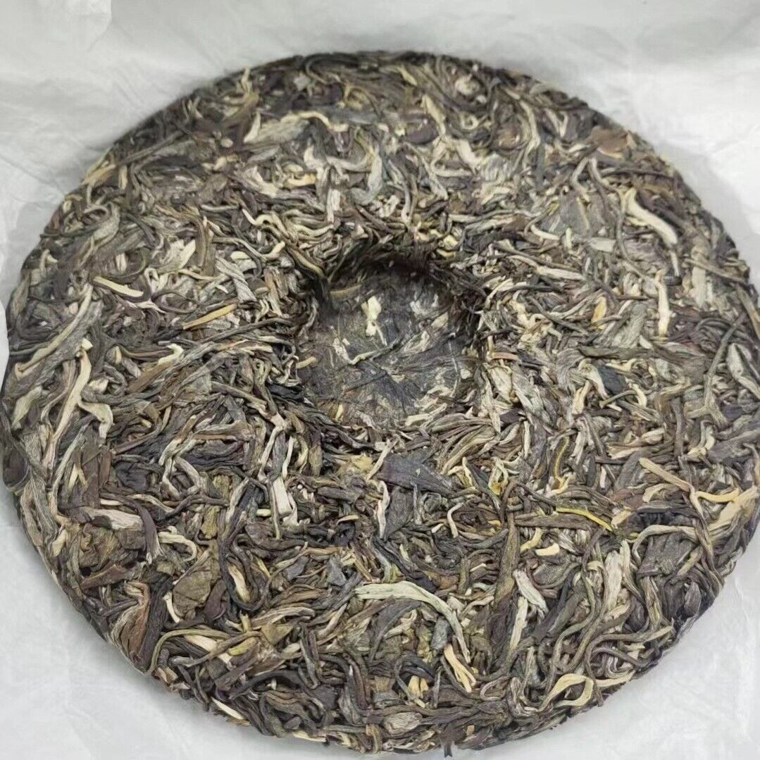 Yunnan Pu'er Tea Phoenix Nest Ancient First Spring Pu'er Tea Raw Tea 357g Secondary image