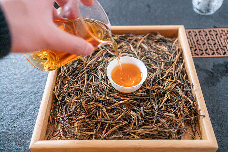 Yunnan Fengqing DianHong tea Pine Needle Un bourgeon une feuille Golden Needle