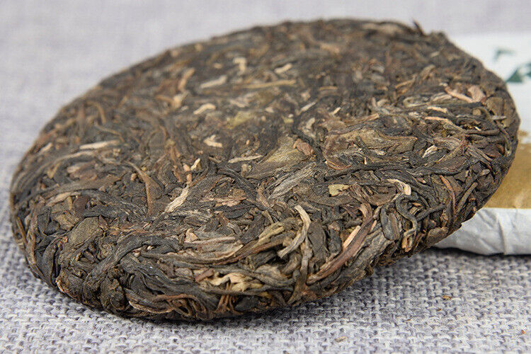 Yunnan Pu'er Tea Early Spring Raw Tea 100g Cake Tea Icelandic Raw Cake Tea