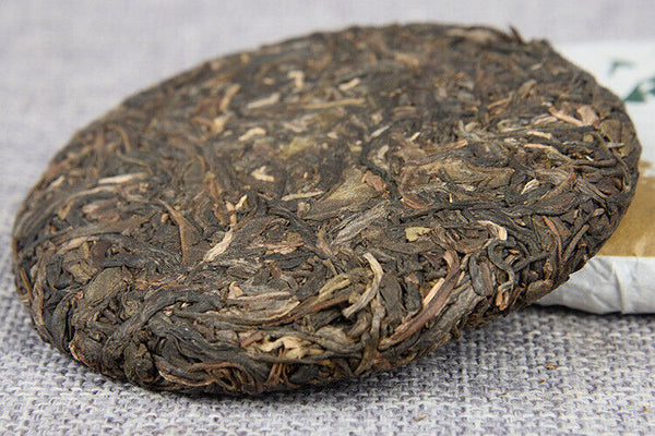 Yunnan Pu'er Tea Early Spring Raw Tea 100g Cake Tea Icelandic Raw Cake Tea