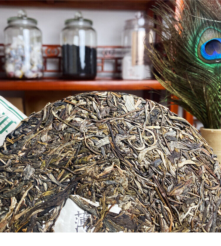 Yunnan Pu'er Tea Cake Raw Pu'er Tea Lao Banzhang Ancient Tree Tea 357g