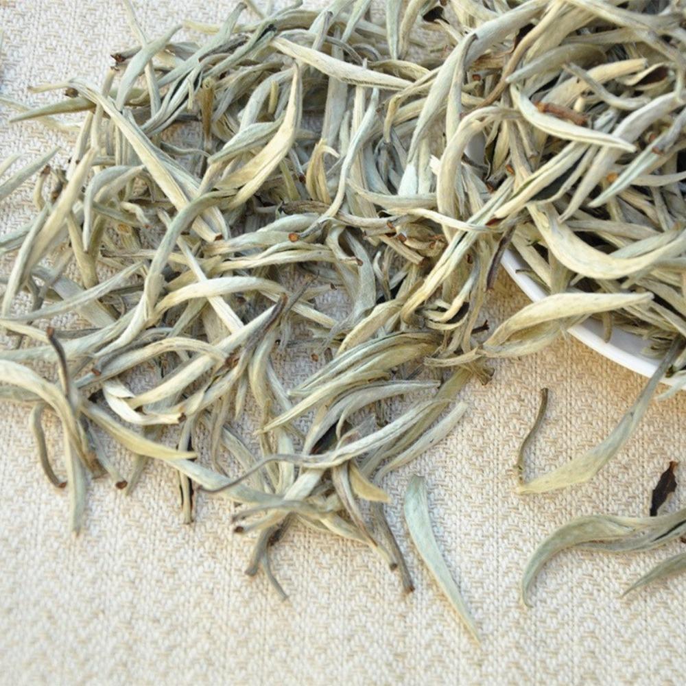 CIFbuy Premium Yunnan White Tea Silver Needle White Tea Organic Bai Hao Yin Zhen 250g