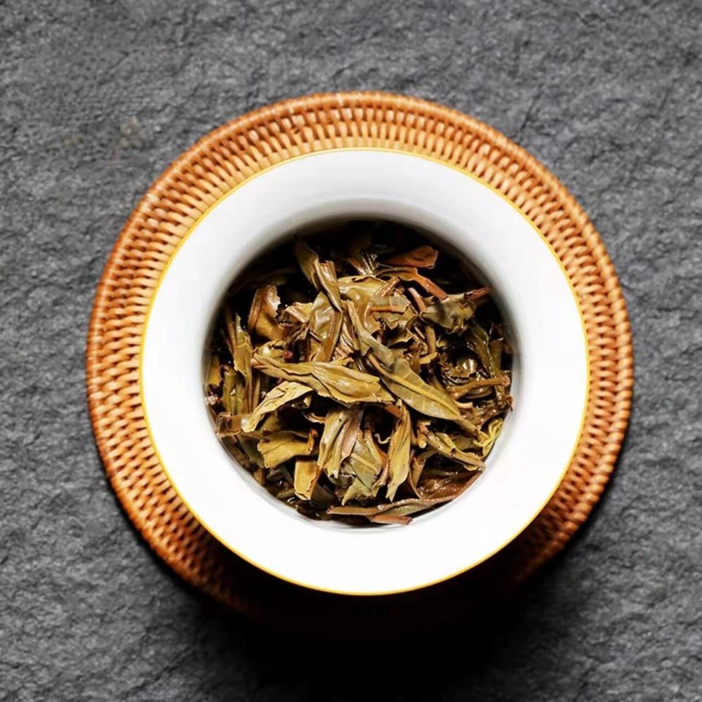 CIFbuy Premium Raw Pu-erh Tea Cake 100g Yunnan Green Pu-erh Tea 100g Natural Pu-erh Tea Cake 100g