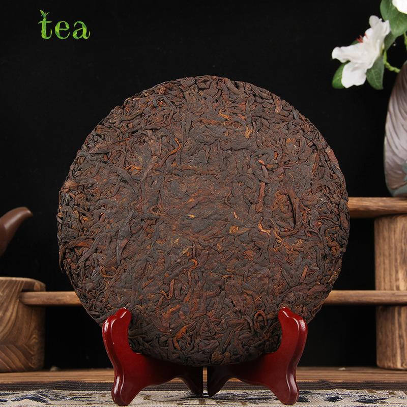 CIFbuy Dragon Puer Cake, Year of the Dragon Zodiac Sign, Chen Xiang, Ripe Cake Golden Dragon Ancient Tree Puer Tea, Ripe Tea Cake Yunnan Cizi Cake
龙年生肖龙纹普洱饼茶，陈香熟饼金龙古树普洱熟茶饼云南七子饼